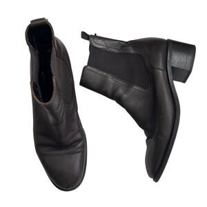Aquatalia Jemma Chelsea Boots Brown Leather Women’s Size 9 Weatherproof Pull On